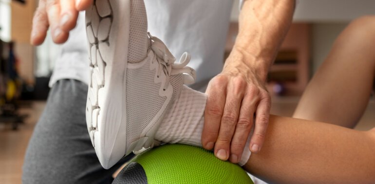 sports injury therapy